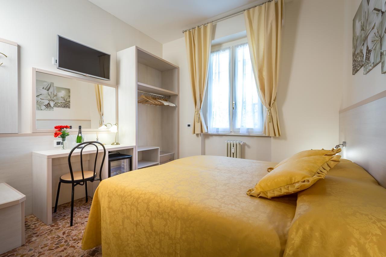 B&B Dolce Luna Florenz Exterior foto